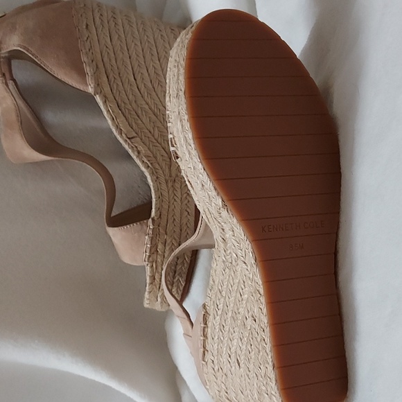 Kenneth Cole New York womens Olivia T Strap wedges - Picture 8 of 12